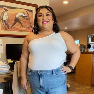 Meet your Posher, Diana